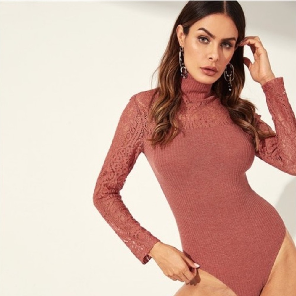 SHEIN •Contrast Lace Rib knit Bodysuit